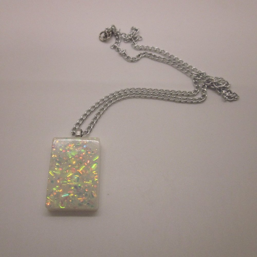 White Iridescent Shimmer Pendant Necklace